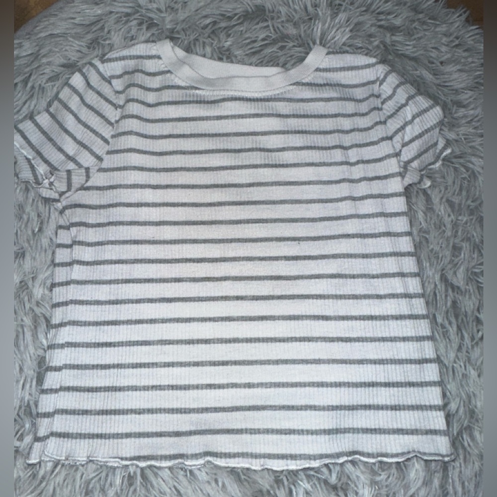 Shein Short Sleeve Cropped Tee 🤍